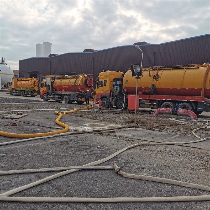 大余污水池清理